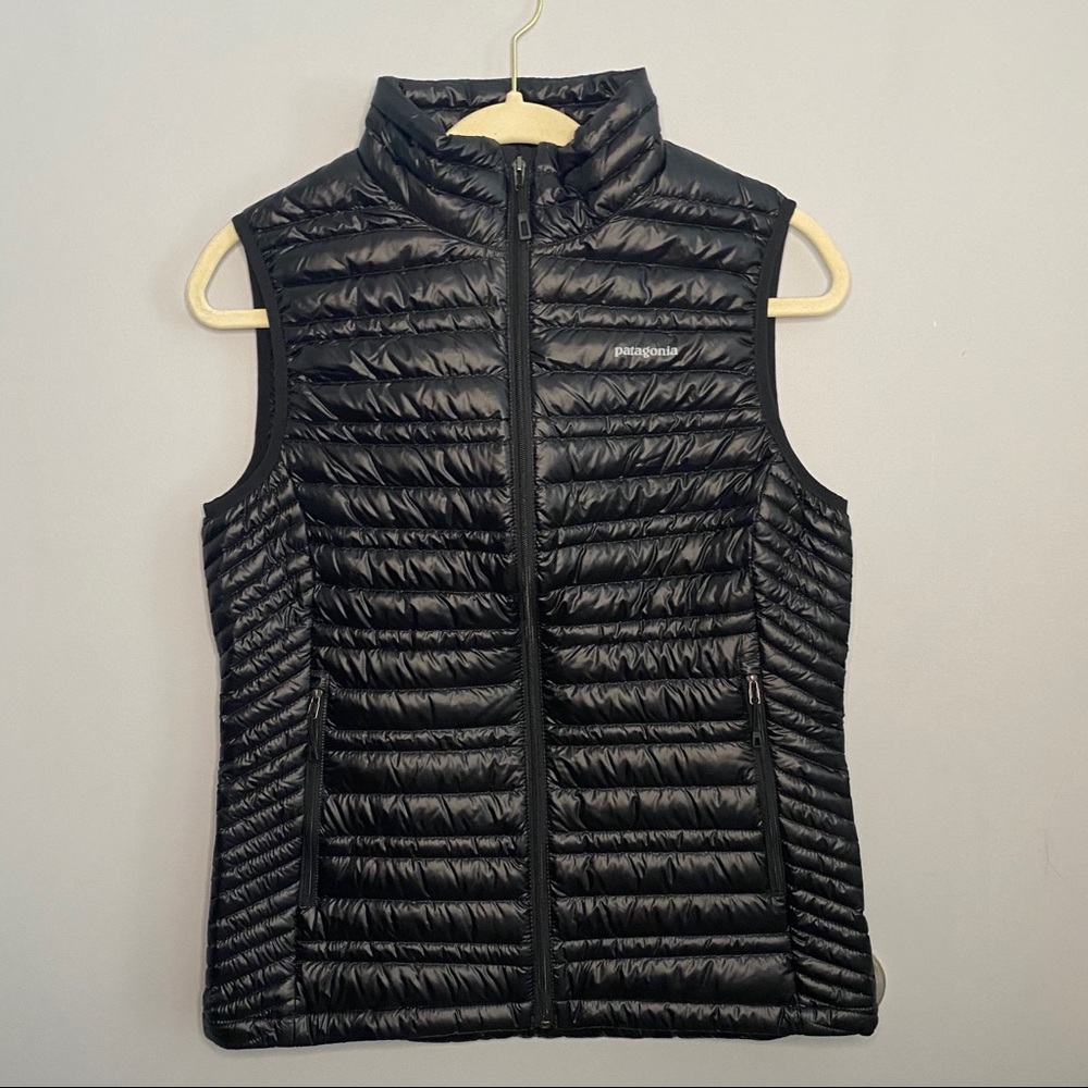 NWOT Patagonia Ultralight Down Vest